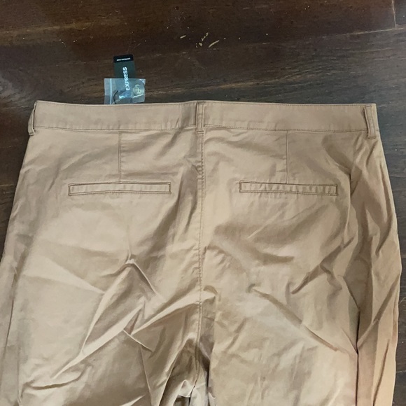 NWT express tapered ankle super high rise khakis - Picture 4 of 4